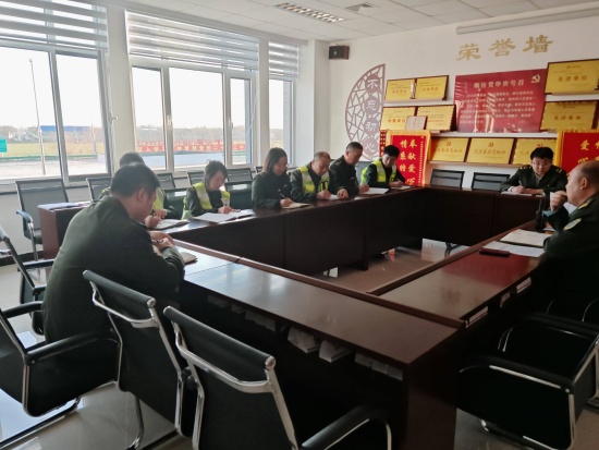 王硕_副本.jpg 王硕_副本.jpg